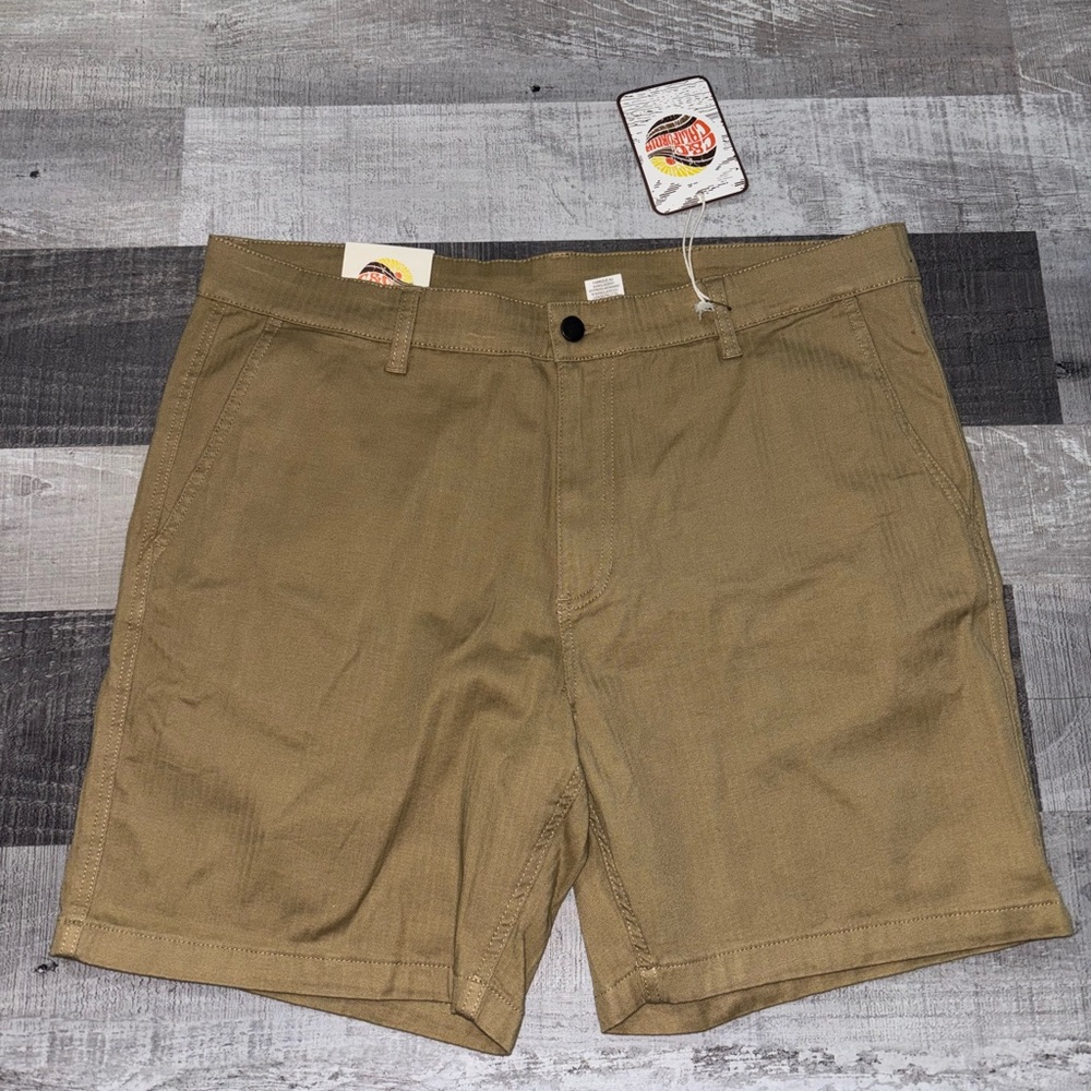 🥥NEW C&C California Men's Khaki Flat Front Shorts